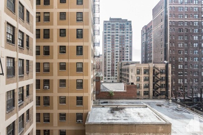Foto del edificio - 1 bedroom in CHICAGO IL 60657