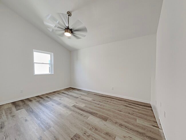 Building Photo - 1274 Jade Pl