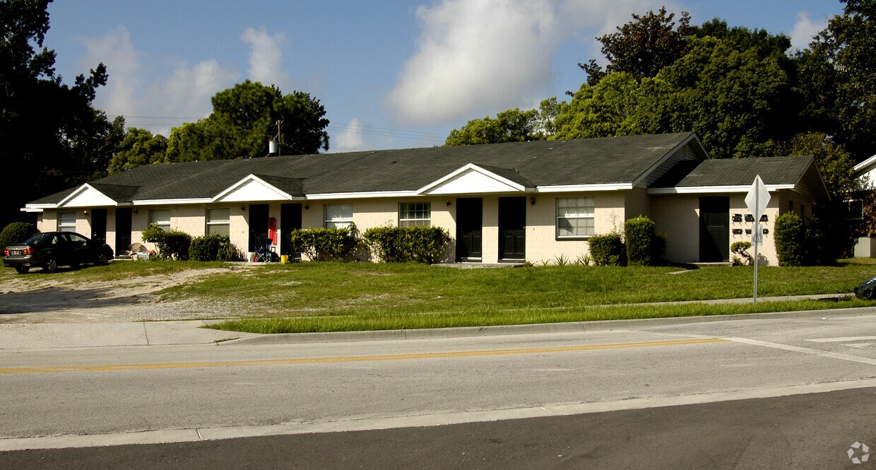 613 Robin Rd, Lakeland, FL 33803 Apartments in Lakeland, FL