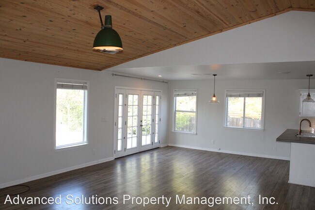 Building Photo - 3 br, 2 bath House - 2176 Julian Ct.
