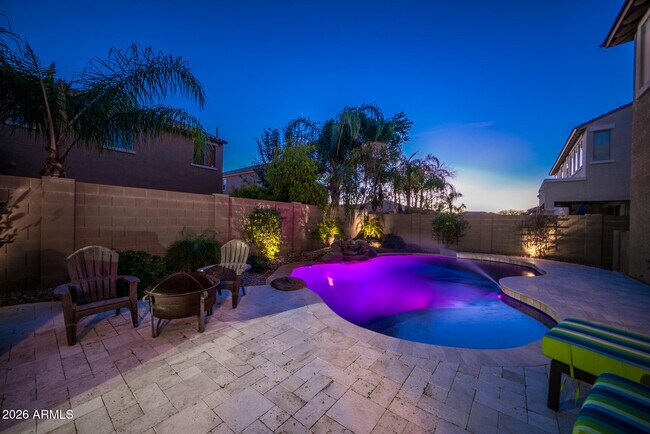Foto del edificio - 2681 E Hampton Ln