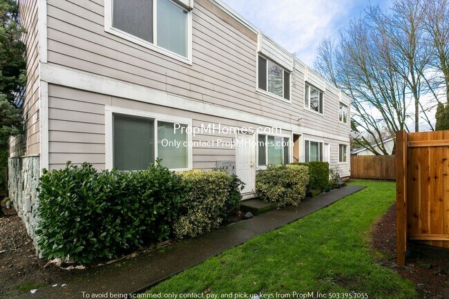 Building Photo - Two Bedroom Apartment in St. Johns - Washe...