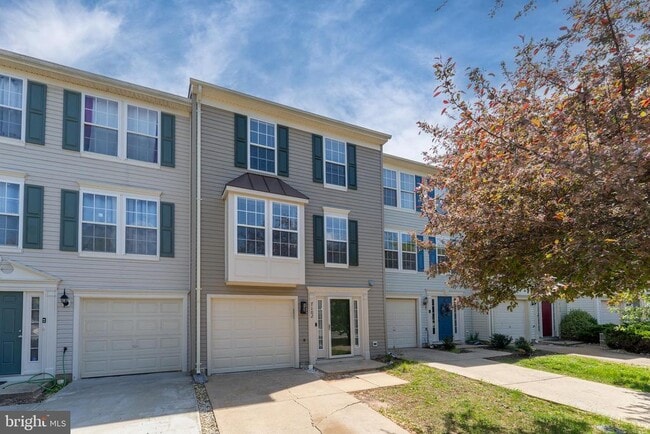 Building Photo - 7102 Finch Ln