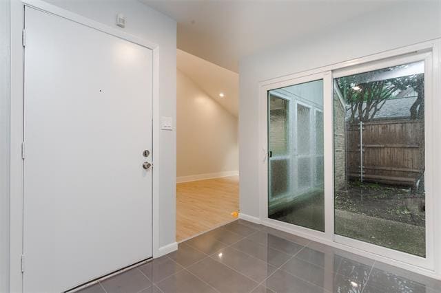 Foto del edificio - 9402 Summerhill Ln