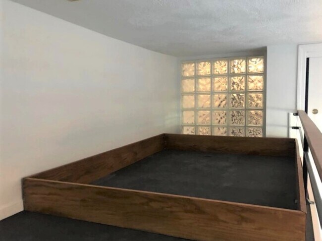 Building Photo - 600 Tremont St