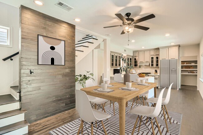 Foto del edificio - Impressive Cochran Heights home with outdo...