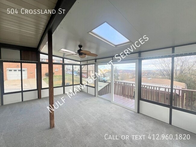 Photo - 504 Crossland St House