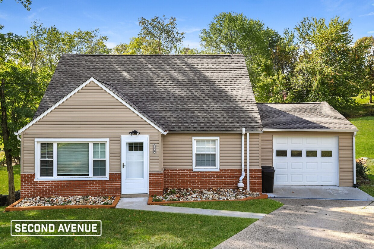 2140 Mitchell Dr, Irwin, PA 15642 House for Rent in Irwin, PA