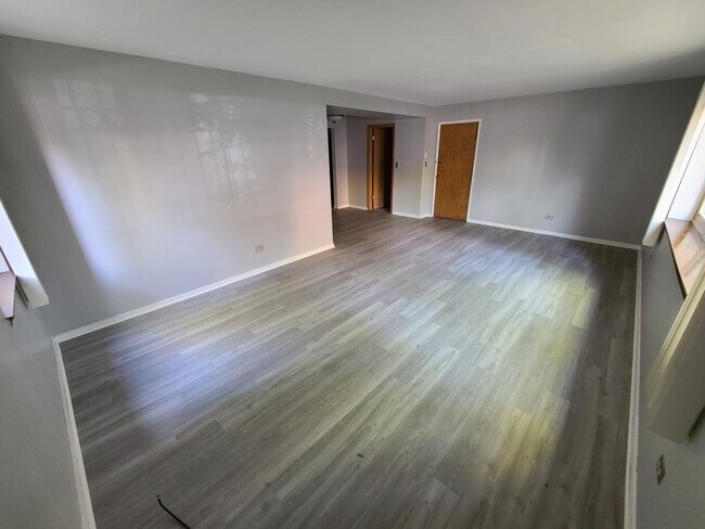 living room - 1401 W Carmen Ave