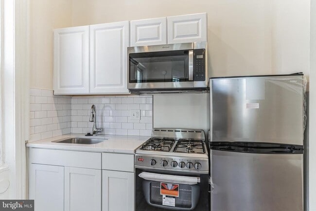 Building Photo - 404 S 22nd St