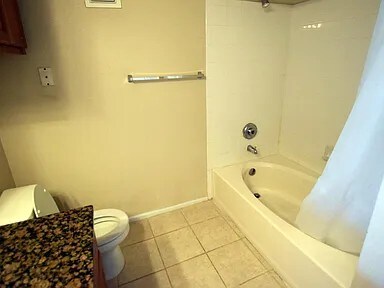 Foto del edificio - 1530 Spring Gate Dr.