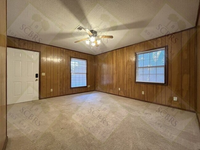 Building Photo - Clean 2 bedroom, 1 Bath Cayce Home
