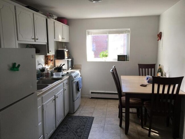 Building Photo - 2 bedroom in Chestnut Hill MA 02467