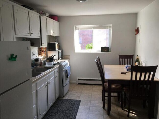 Foto del edificio - 2 bedroom in Chestnut Hill MA 02467
