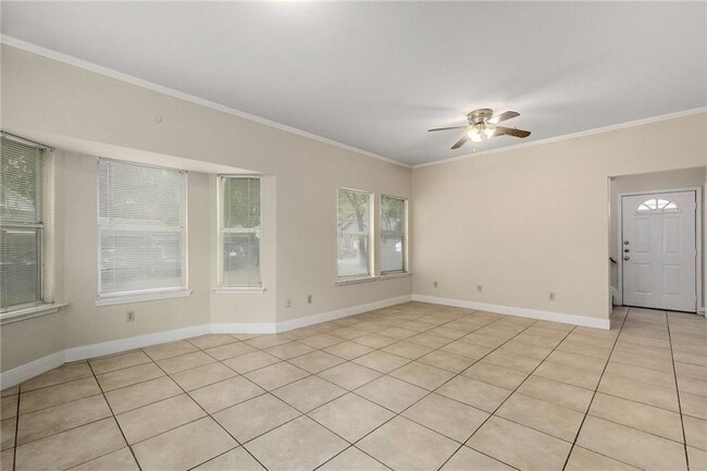 Building Photo - 505 E 38th St
