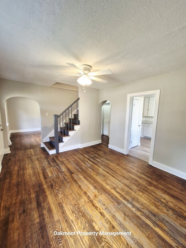 Foto del edificio - 3301 Nine Mile Rd
