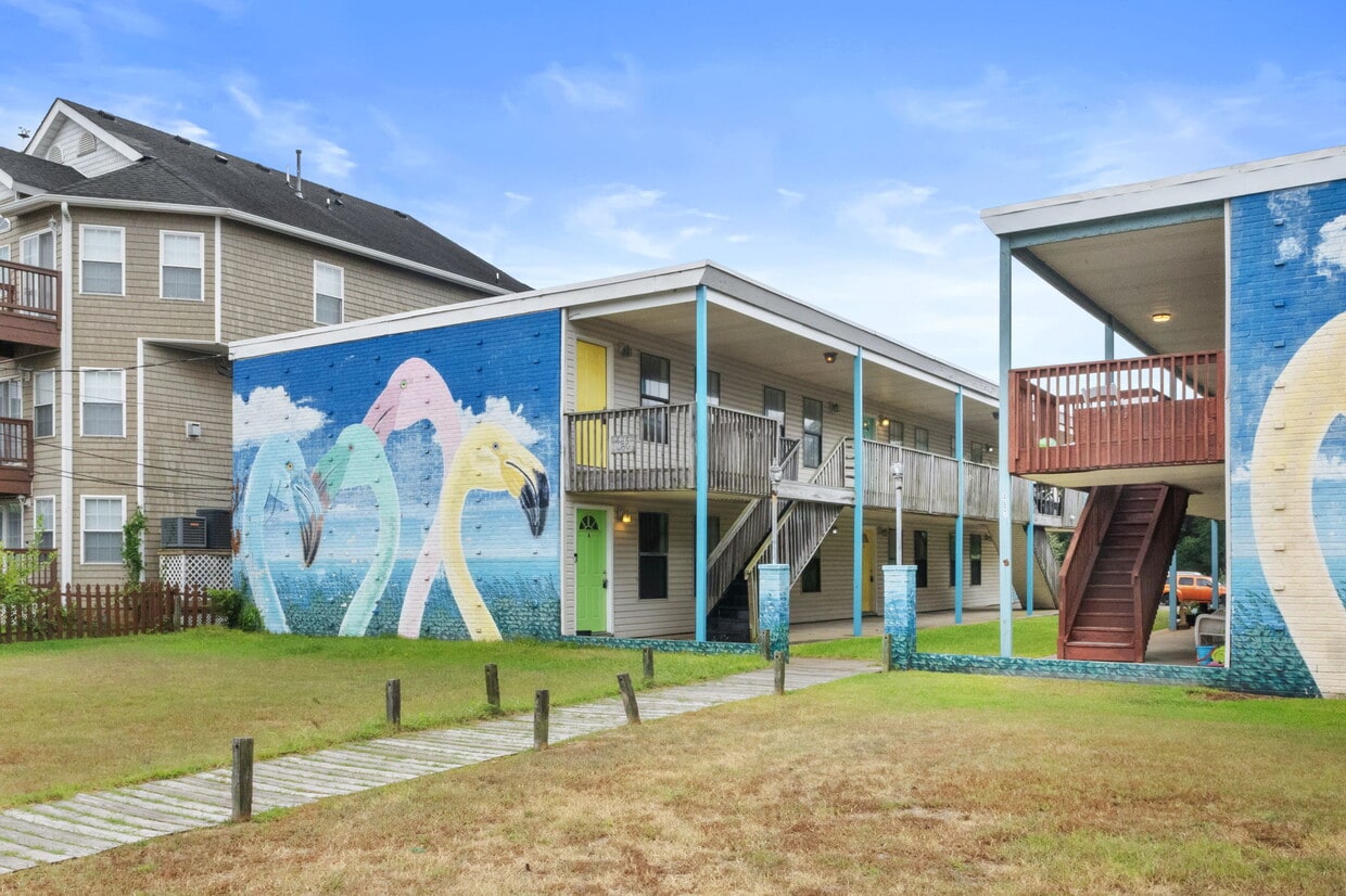 Foto principal - 483 W Ocean View Ave