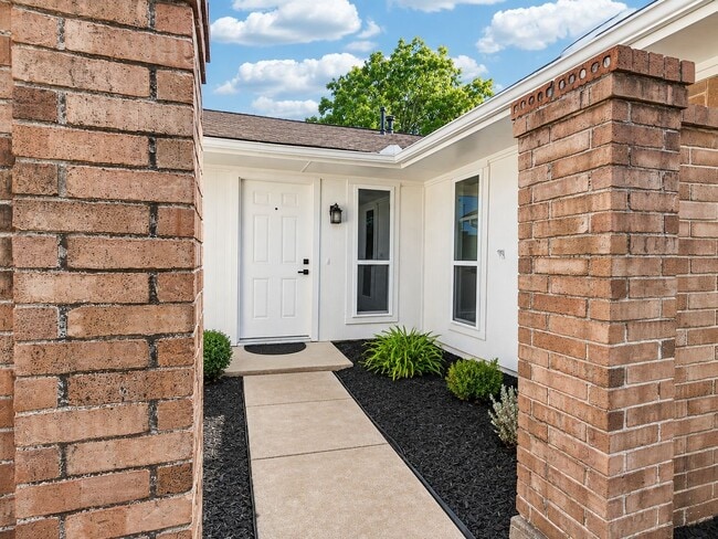 Photo - 7202 Lakeshore Dr (Rowlett, TX) House