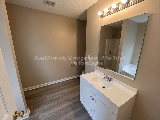 Building Photo - 7 Loblolly Ct