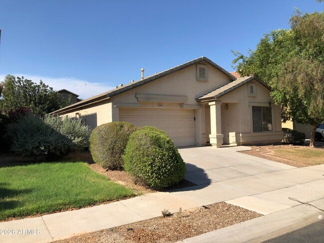 Foto del edificio - 16668 W Belleview St