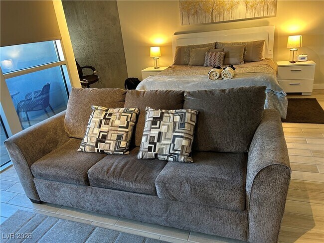 Foto del edificio - 353 E Bonneville Ave