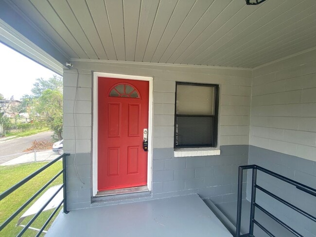 Foto del edificio - 2Bed 1Bath in Brentwood Availble NOW!