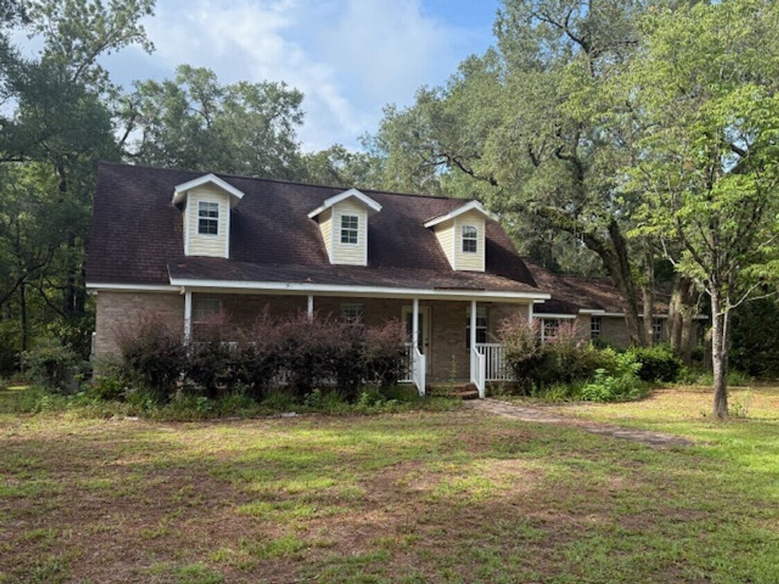 Farm House w/pastures For Lease - Farm House w/pastures For Lease