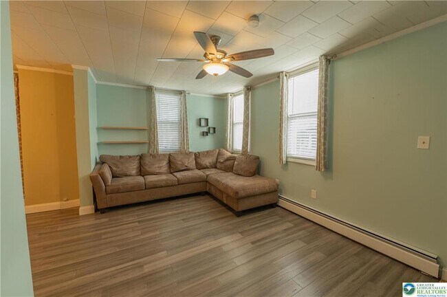 Building Photo - 343 Broad St