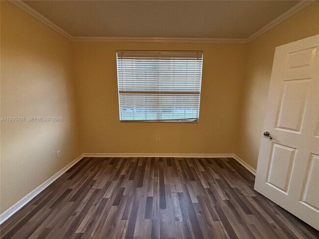 Foto del edificio - 9053 Plymouth Pl