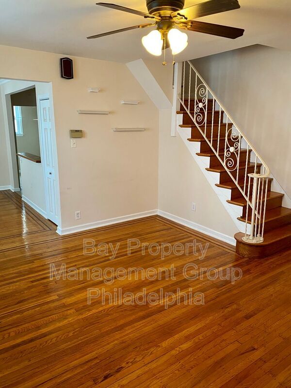 Foto del edificio - 1135 Harding Dr