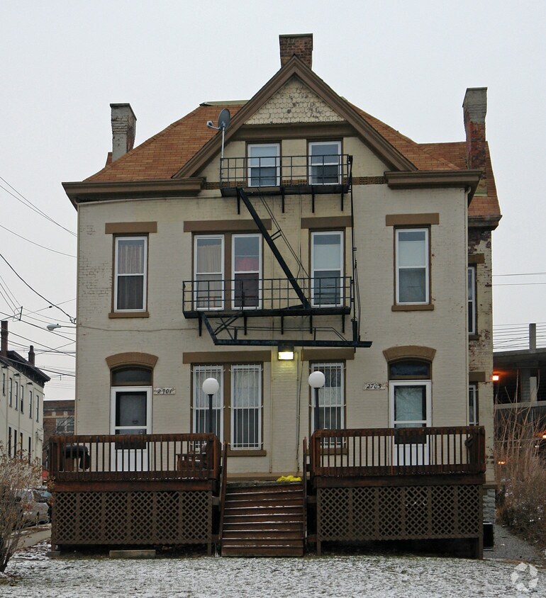 Building Photo - 2701-2703 Euclid Ave