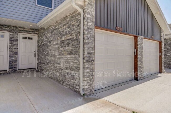 Foto del edificio - 744 Turner Ave