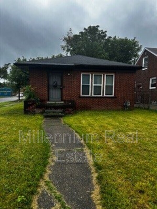 Foto principal - 15301 Stout St