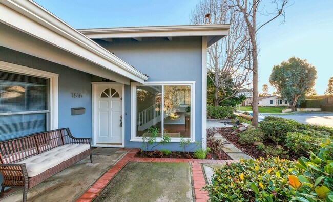 Building Photo - 1616 Magnolia Ave