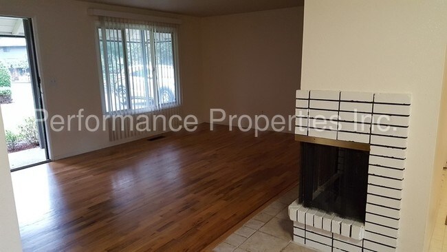 Foto del edificio - 6354 Hiawatha Ct
