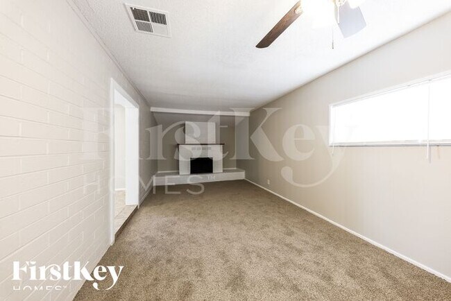 Foto del edificio - 2118 W Montebello Ave
