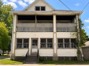 Building Photo - 225 1/2 W Pleasant St
