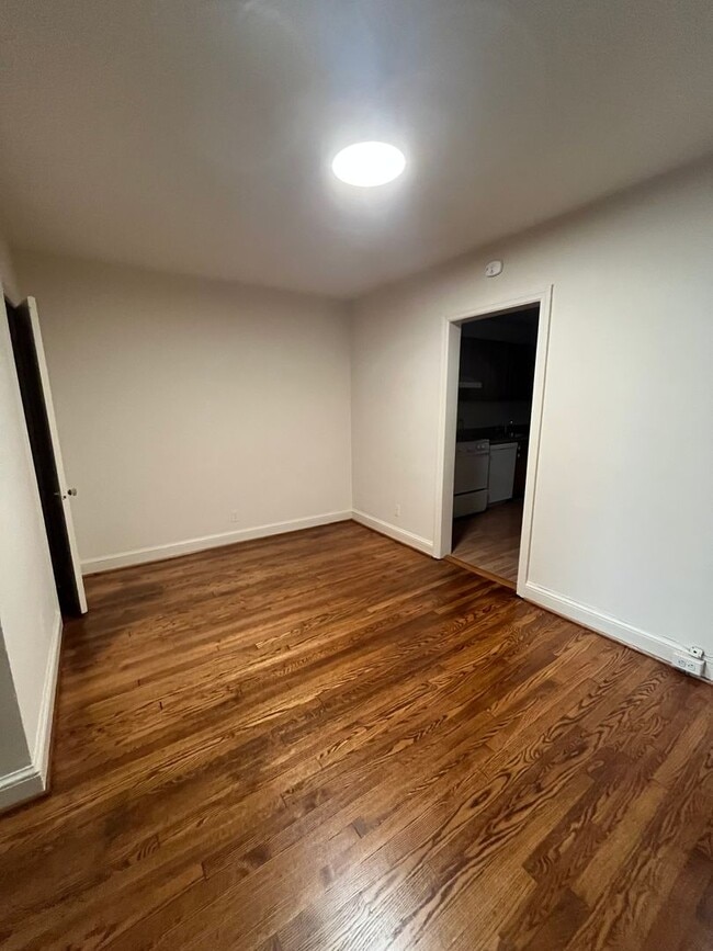 Foto del edificio - 118 Baggett Pl