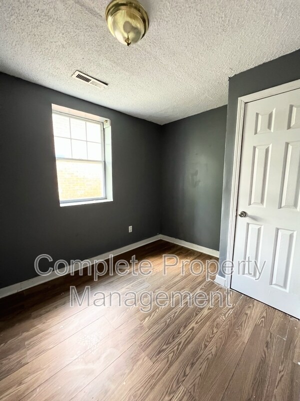 Foto del edificio - 1117 42nd Pl N