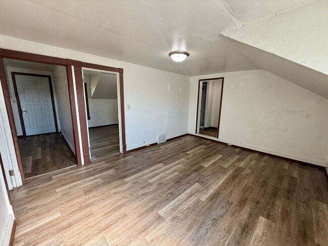 Foto del edificio - 1305 Merrill Ave