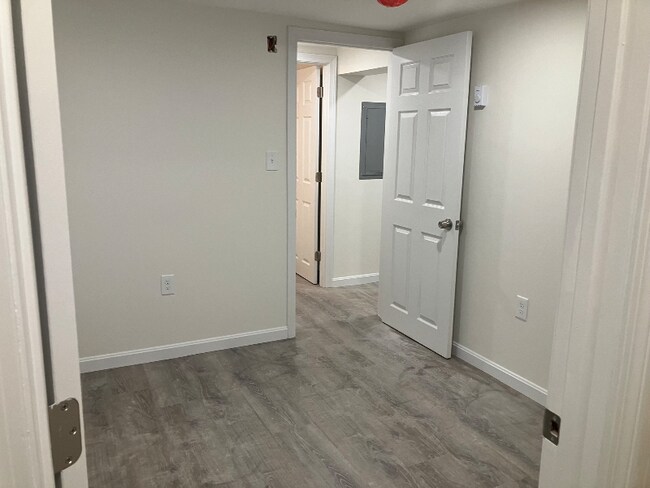 Foto del edificio - 622 Cummins Hwy