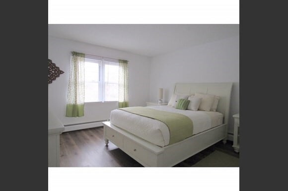 Master Bedroom - Thamesview Apartments