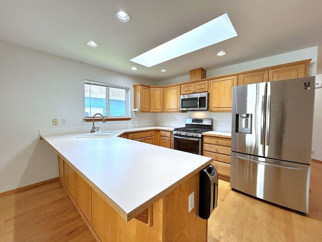 Building Photo - Additional sunroom compliments this lovely...