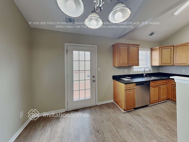 Foto del edificio - 4835 Daintree Ct