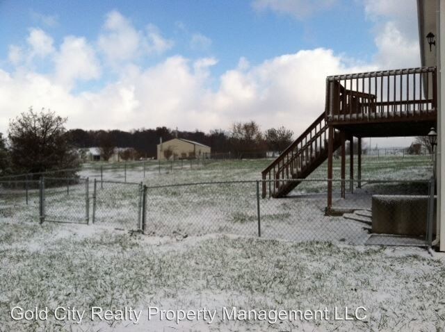 Foto del edificio - 469 Dugout Dr