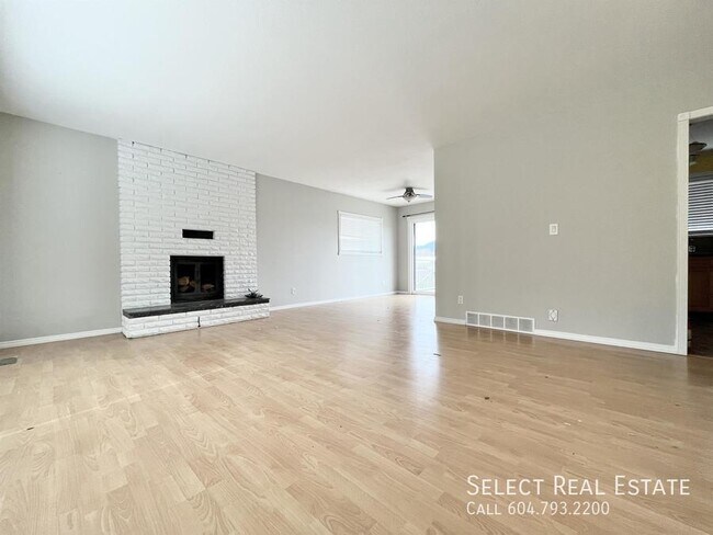 Photo du bâtiment - 43025 Vedder Mountain Rd