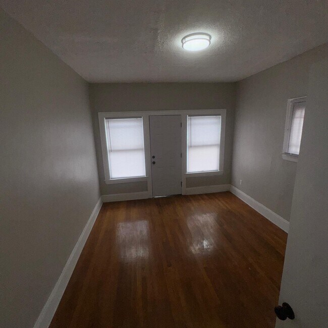 Building Photo - 234 E 156th St