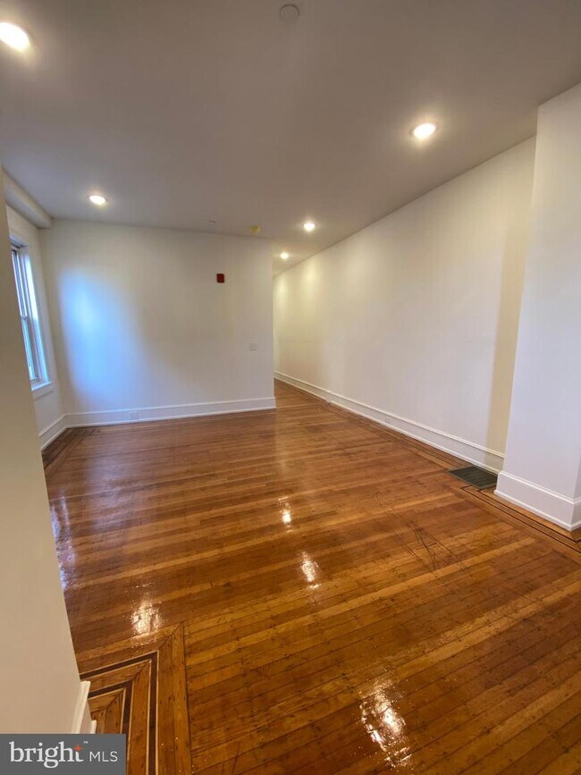 Foto del edificio - 3441 Frankford Ave