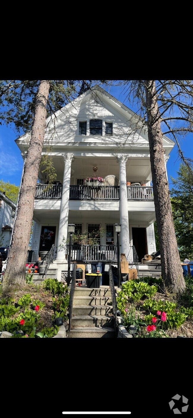 Manning Boulevard Apartments under 2,500 Albany, NY 3 Rentals