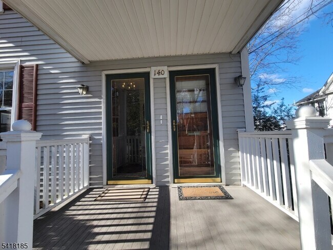 Foto del edificio - 140 Prospect St